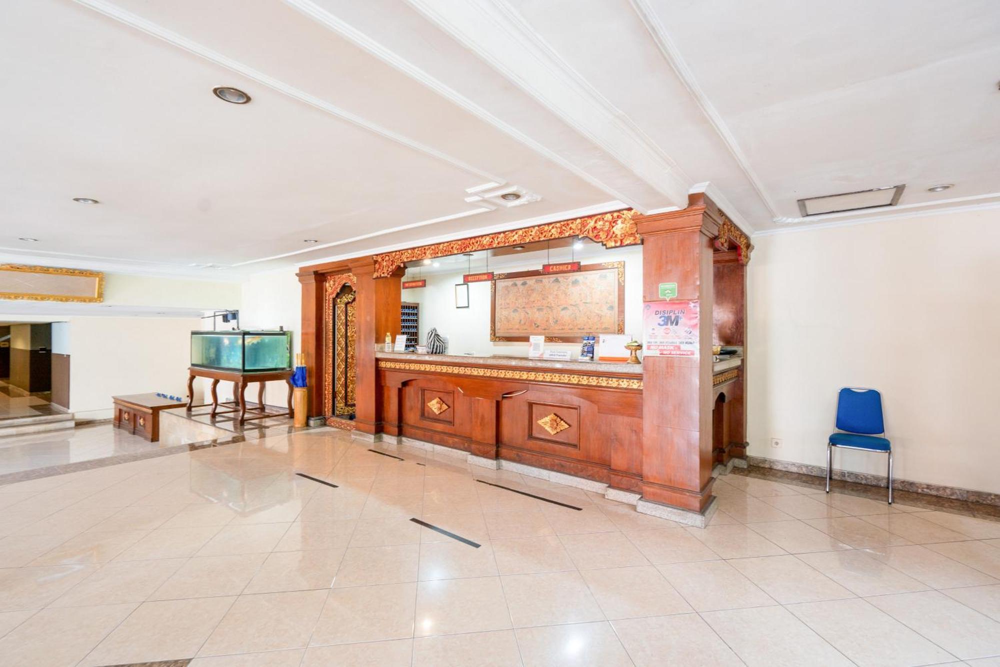 Reddoorz Plus At Mahajaya Hotel Denpasar Eksteriør billede