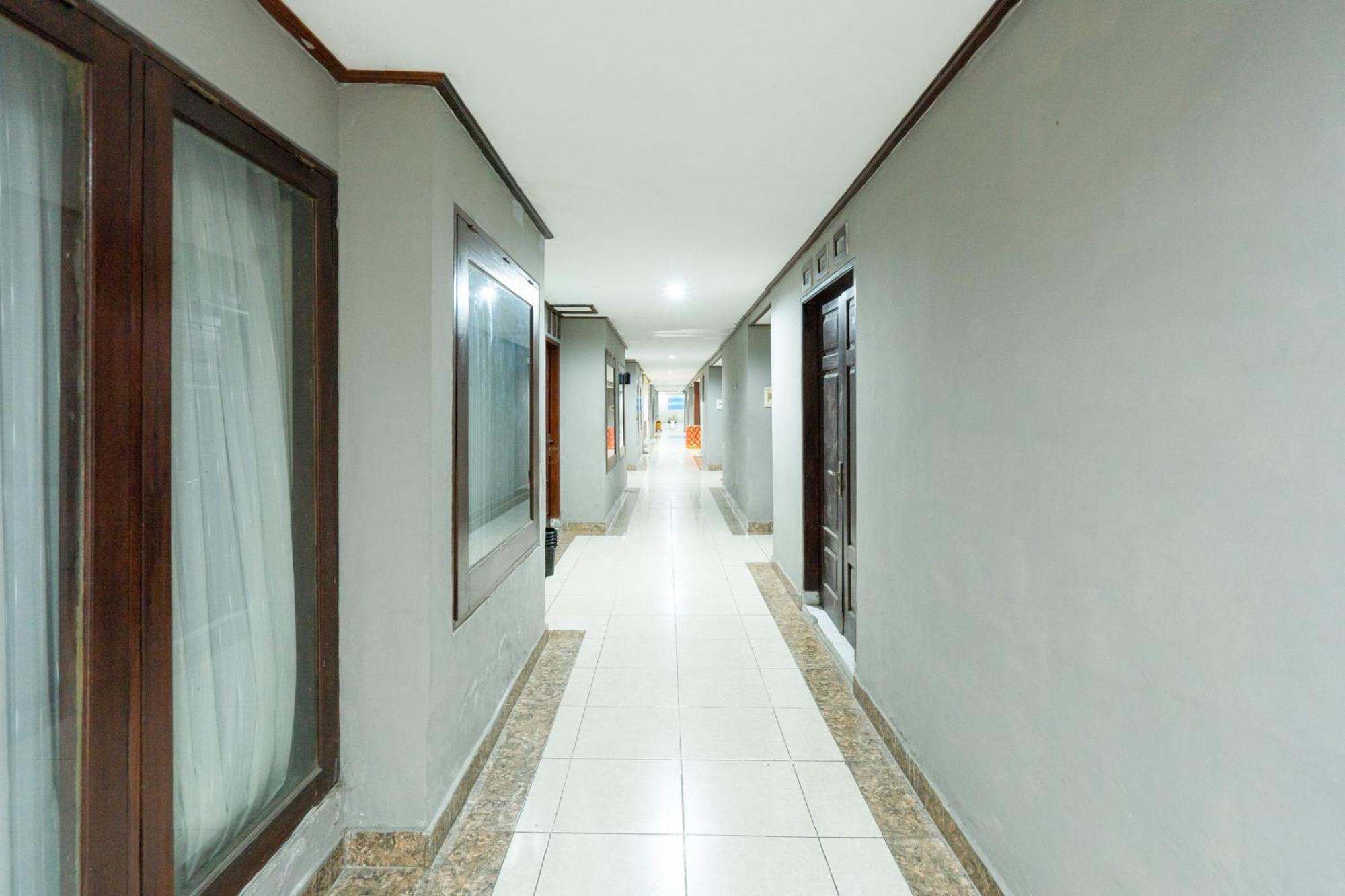 Reddoorz Plus At Mahajaya Hotel Denpasar Eksteriør billede