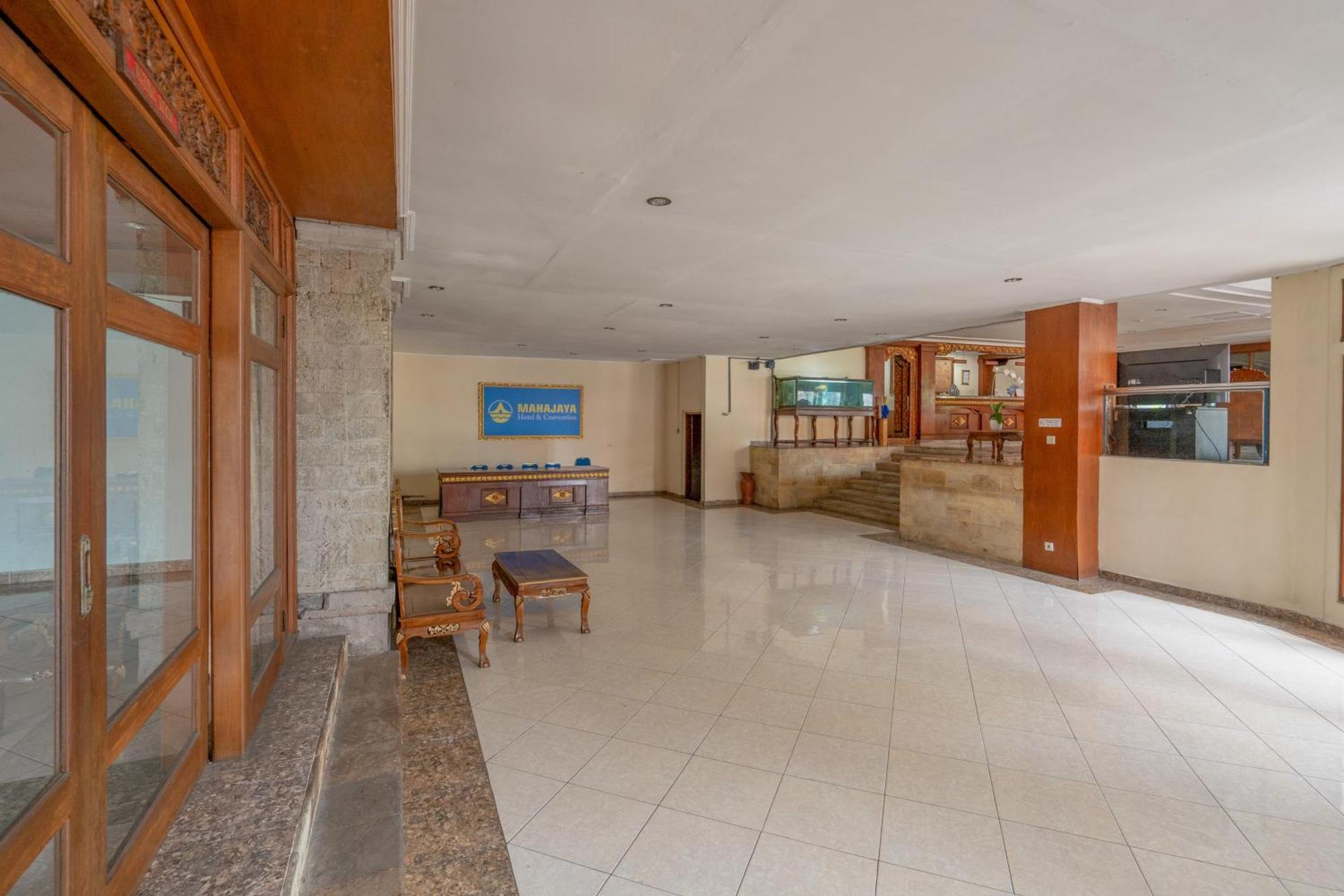 Reddoorz Plus At Mahajaya Hotel Denpasar Eksteriør billede