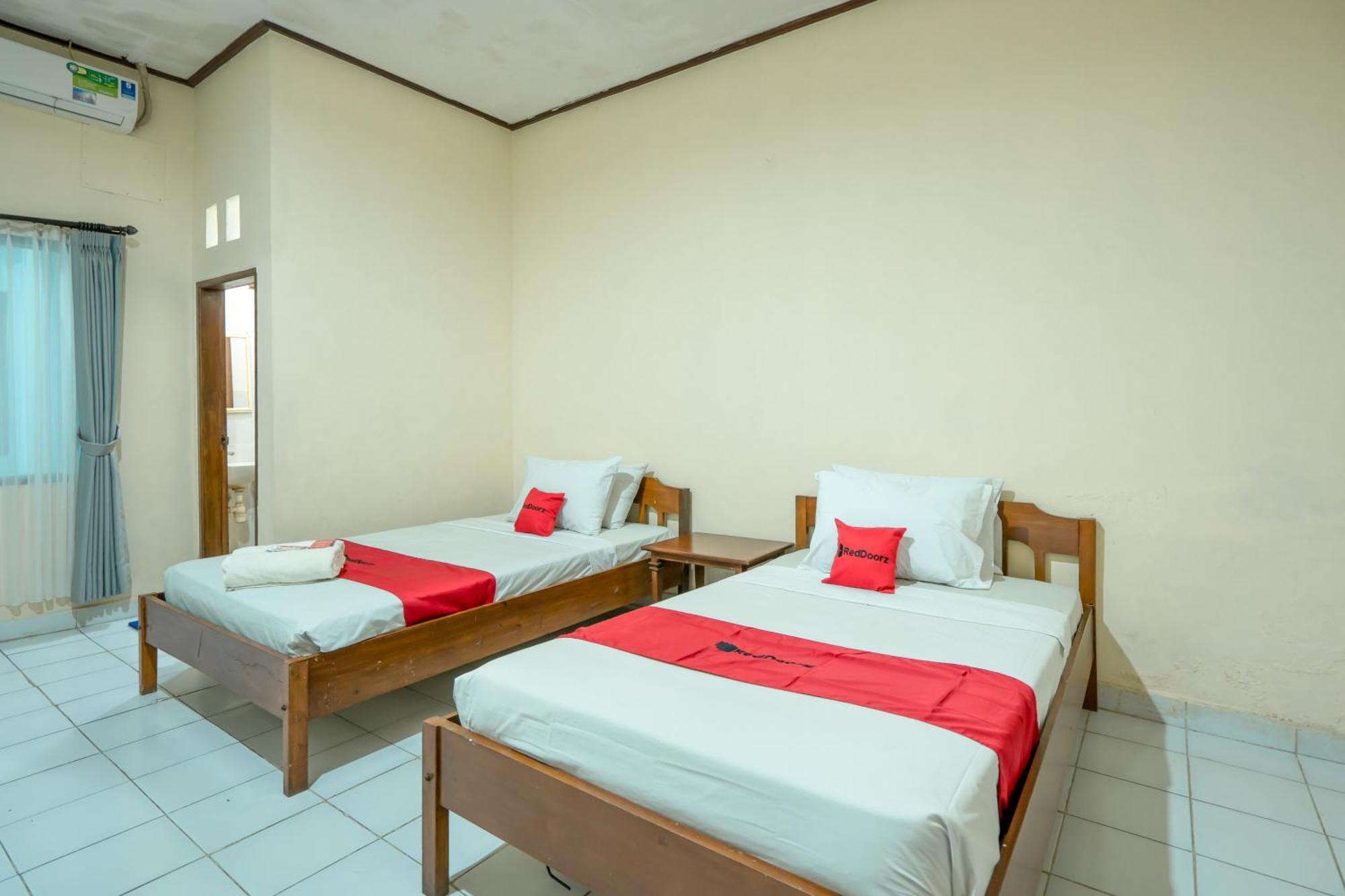 Reddoorz Plus At Mahajaya Hotel Denpasar Eksteriør billede