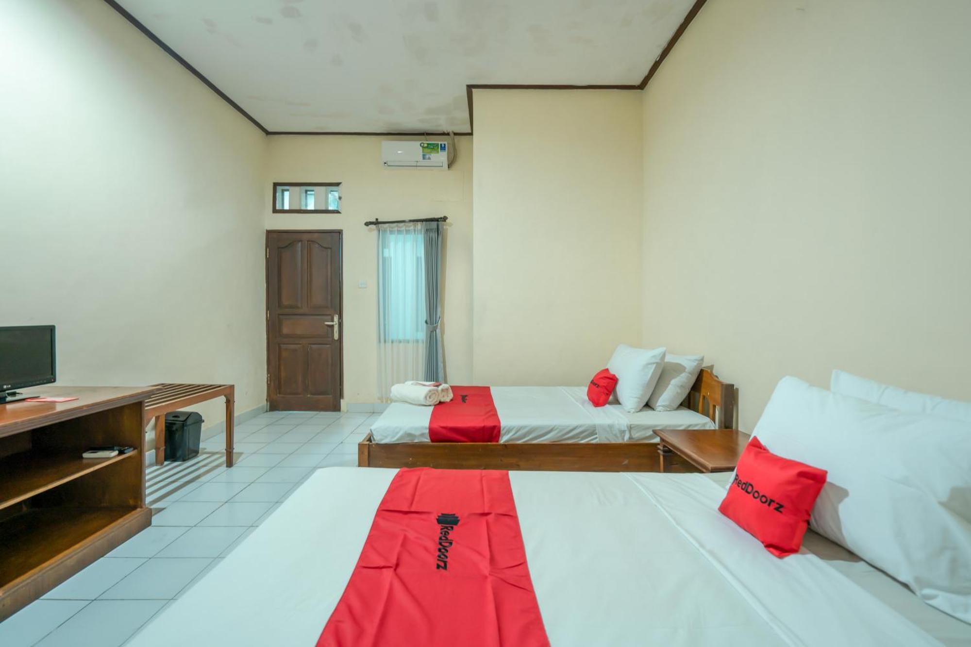 Reddoorz Plus At Mahajaya Hotel Denpasar Eksteriør billede