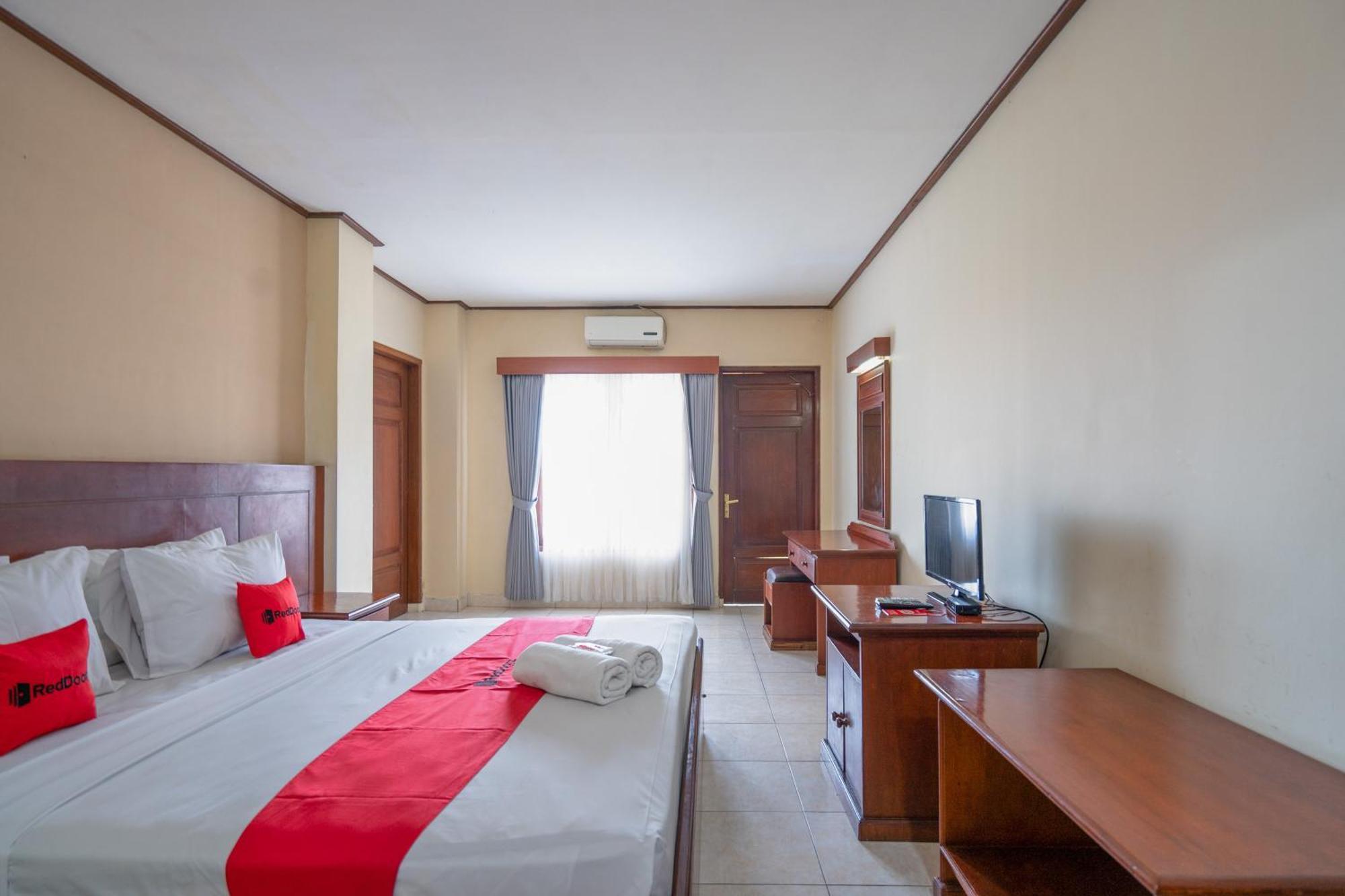 Reddoorz Plus At Mahajaya Hotel Denpasar Eksteriør billede