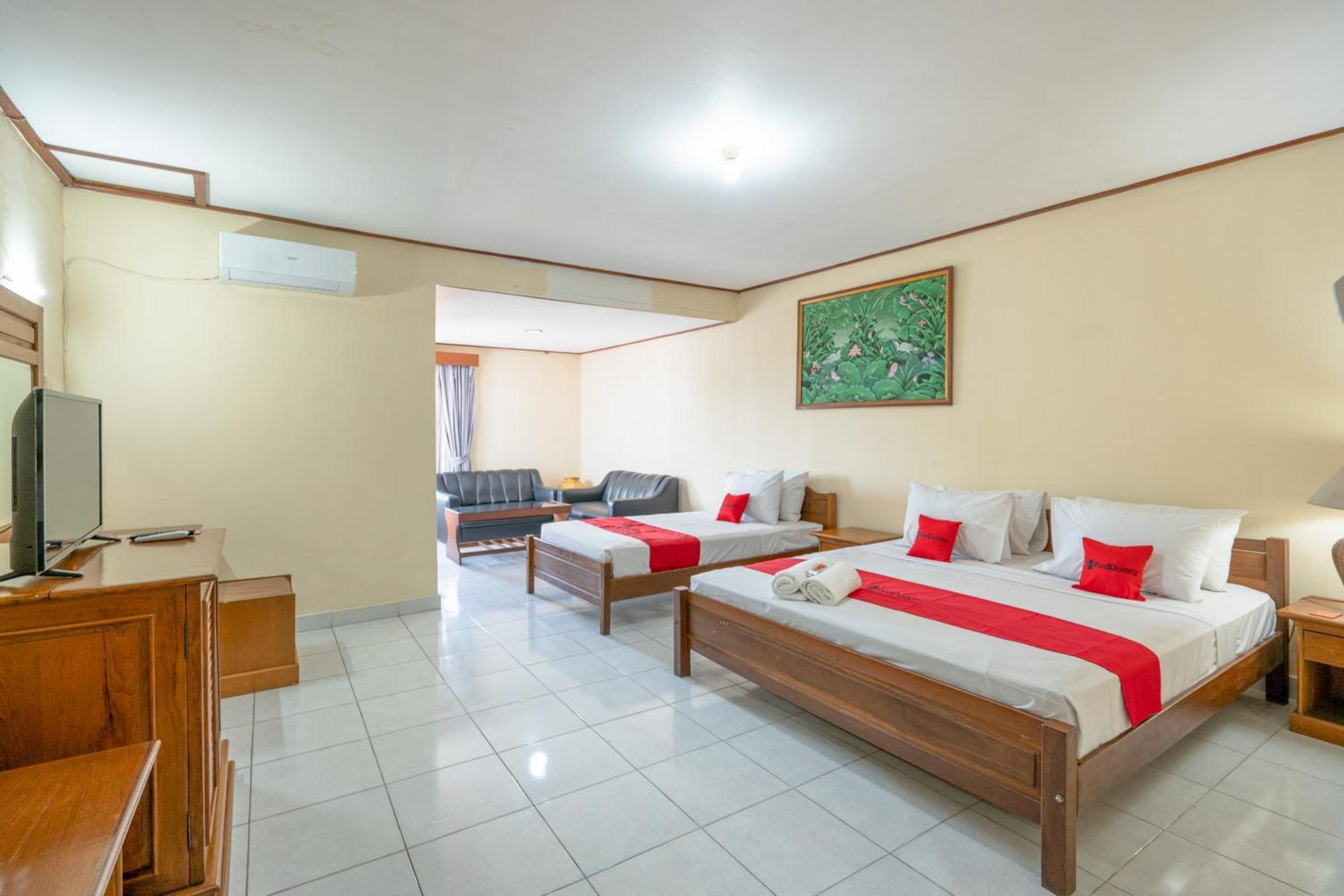 Reddoorz Plus At Mahajaya Hotel Denpasar Eksteriør billede