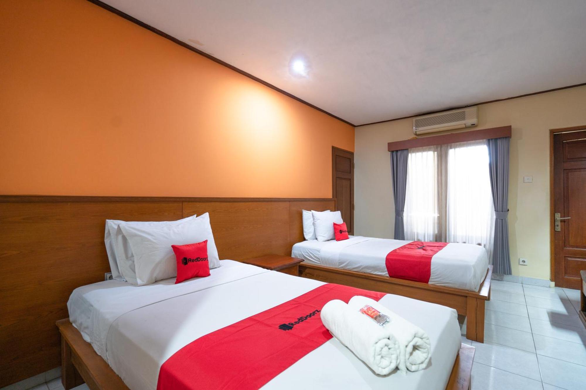 Reddoorz Plus At Mahajaya Hotel Denpasar Eksteriør billede
